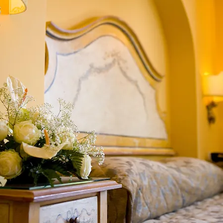 Palazzo Guardati Hotell