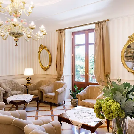 パラッツォ グアルダティ 4* ソレント