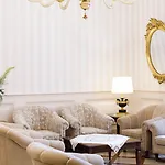 Palazzo Guardati Hotell