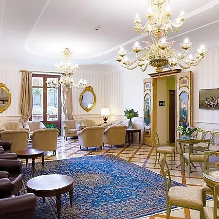 מלון Palazzo Guardati 4*