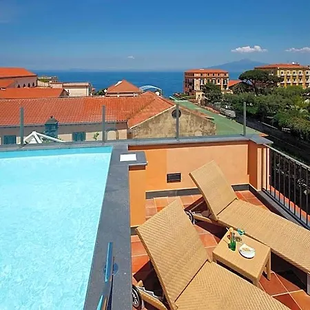 Palazzo Guardati מלון 4*