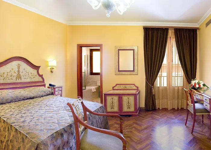 Hotel Palazzo Guardati 4*