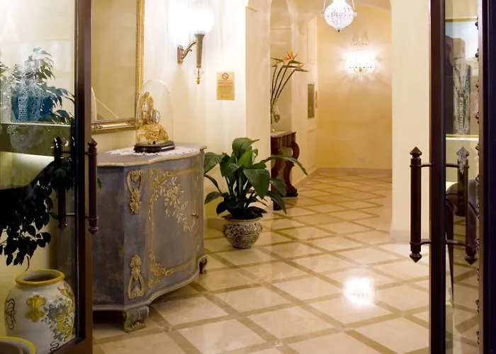 Palazzo Guardati Hotel 4*
