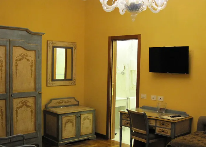 Palazzo Guardati Hotel 4*