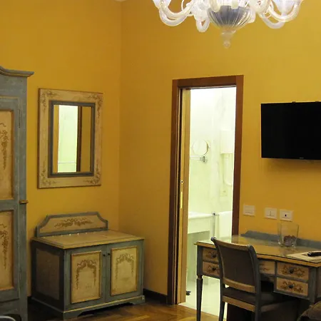Palazzo Guardati Hotel 4*